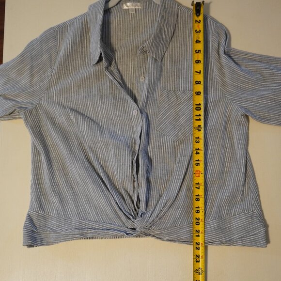 Nine Britton Collared Button Down with gather at waist - Picture 5 of 7